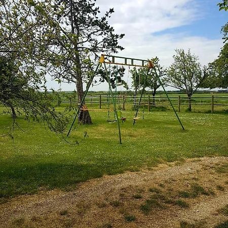 Gite Le Campagnard Saint-Germain-Des-Bois  Exteriör bild